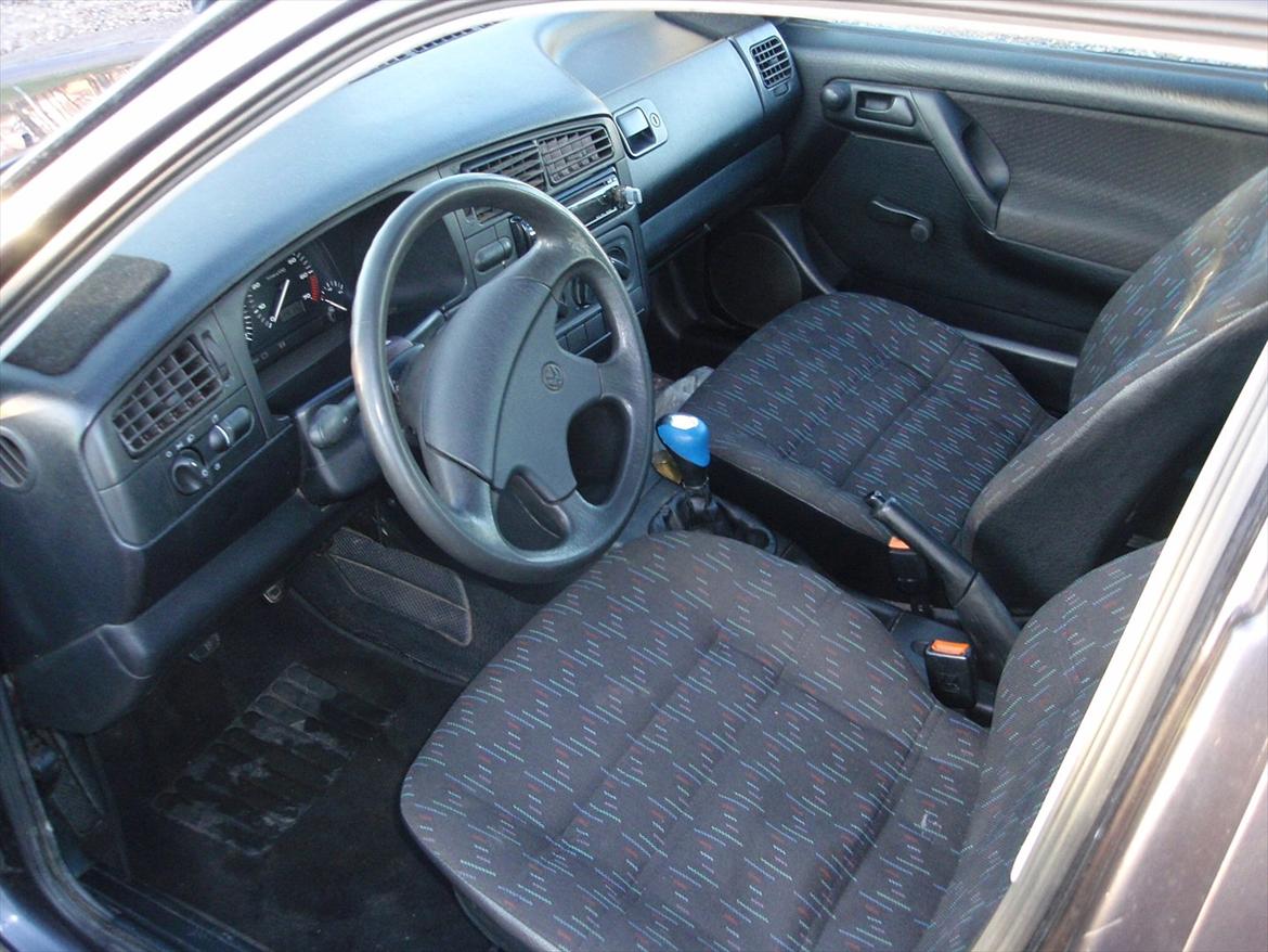 VW Golf 1,6 solgt  billede 8