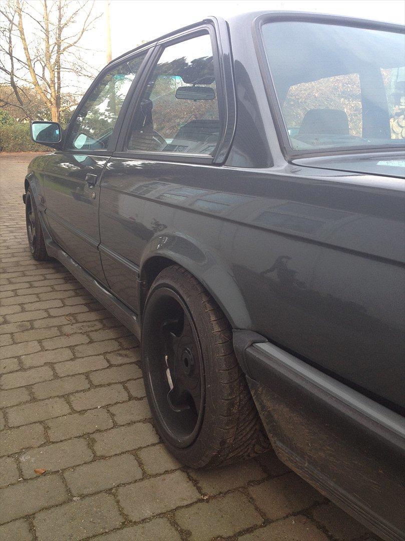 BMW E30 325i billede 5