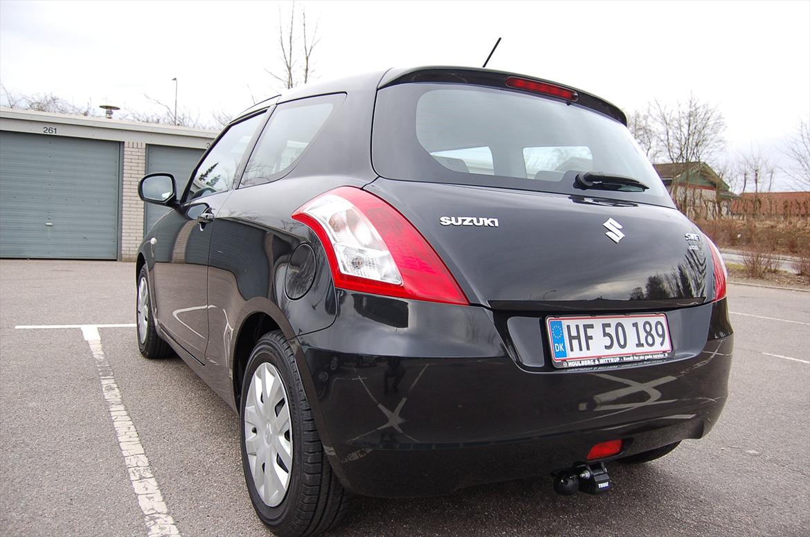 Suzuki Swift 1,2 gl Aircon Eco + Konebilen Solgt billede 2