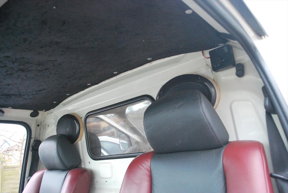 VW Transporter 2.4 Diesel -  - Oppe til højre , en thermostat til oliefyret billede 9