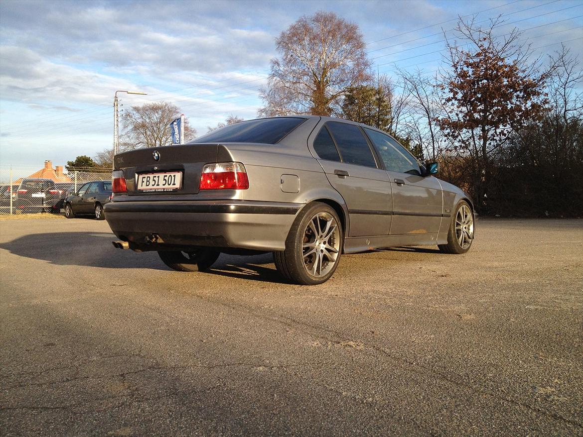 BMW e36 325i SOlGT billede 10