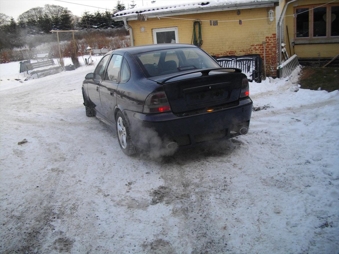 Opel Vectra B R.I.P totalskadet billede 3