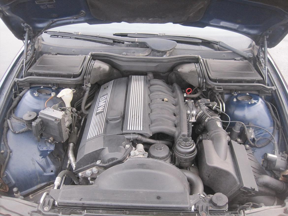 BMW 523i touring steptronic - SOLGT billede 13