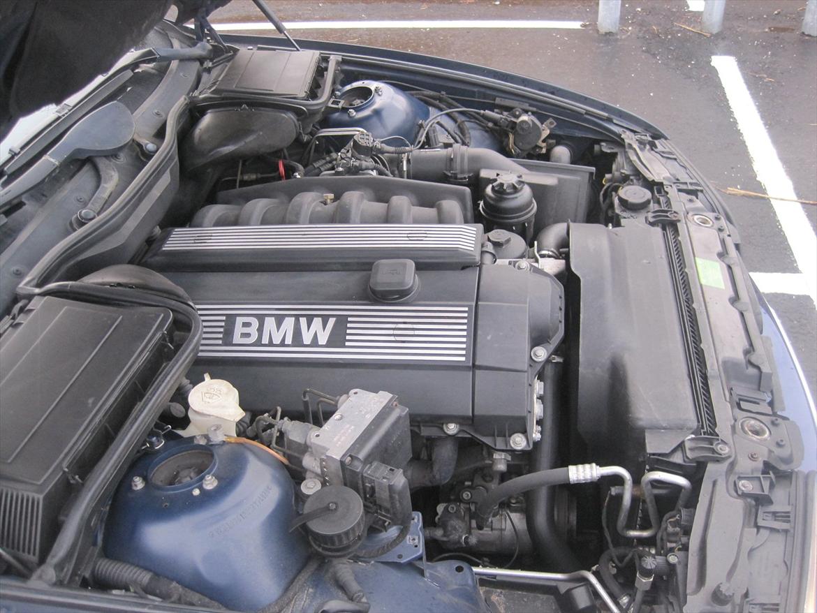 BMW 523i touring steptronic - SOLGT billede 14