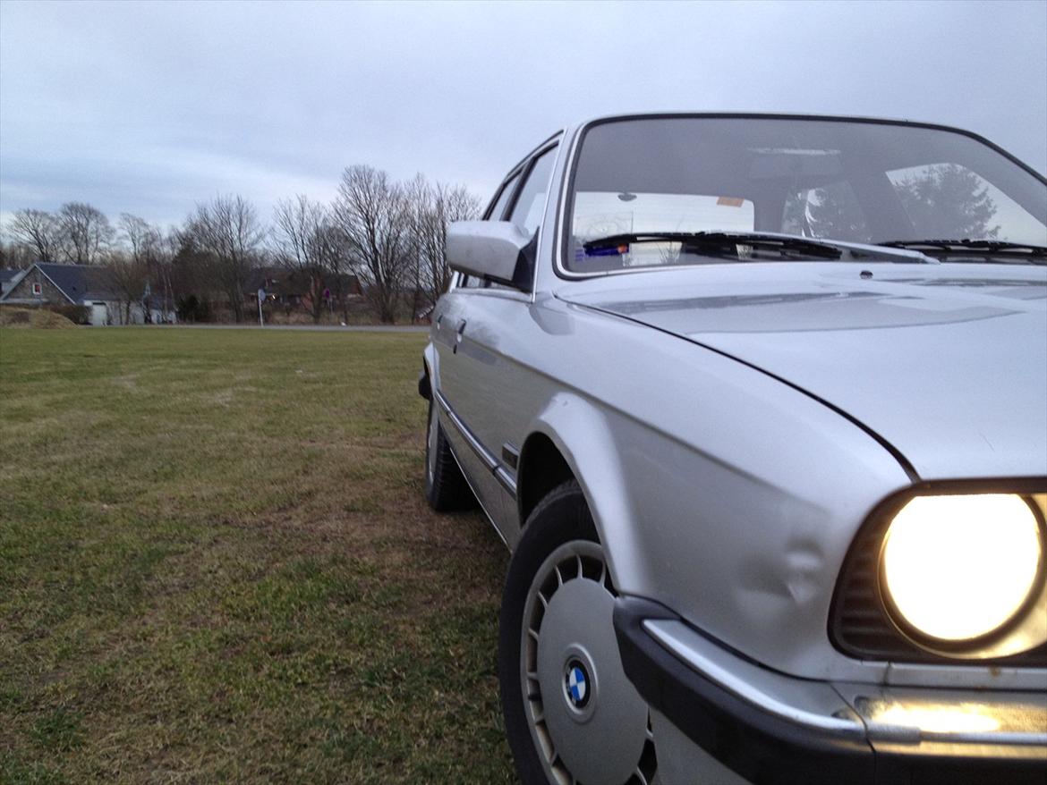 BMW E30 320i billede 10