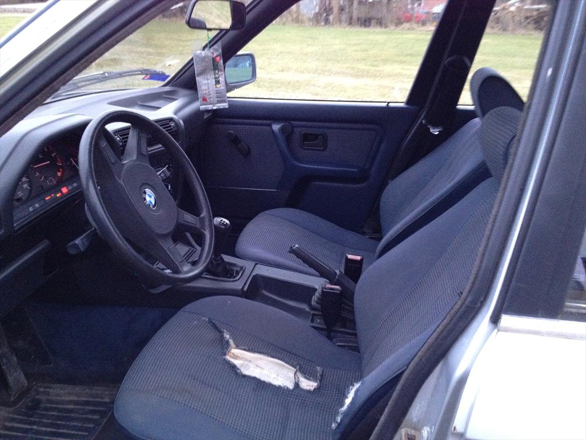 BMW E30 320i billede 13