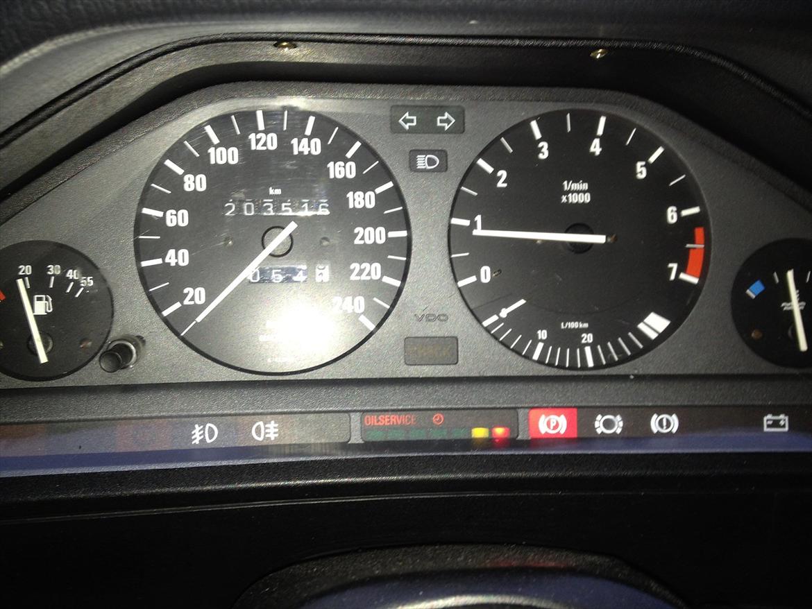 BMW E30 320i billede 15