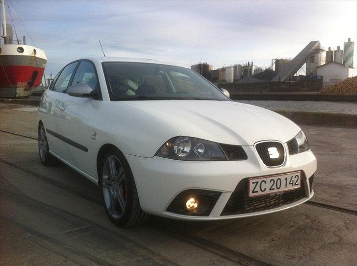 Seat Ibiza 1,8 FR 20VT 5d. SOLGT. billede 2