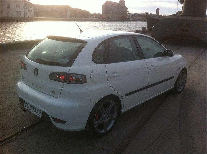 Seat Ibiza 1,8 FR 20VT 5d. SOLGT. billede 4