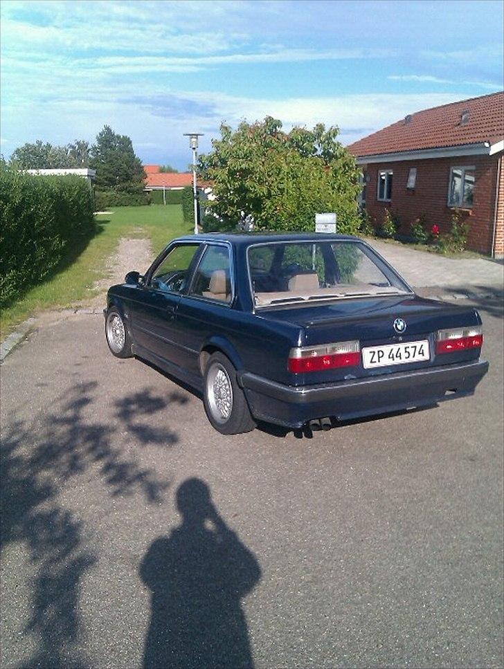 BMW E30 320i billede 11