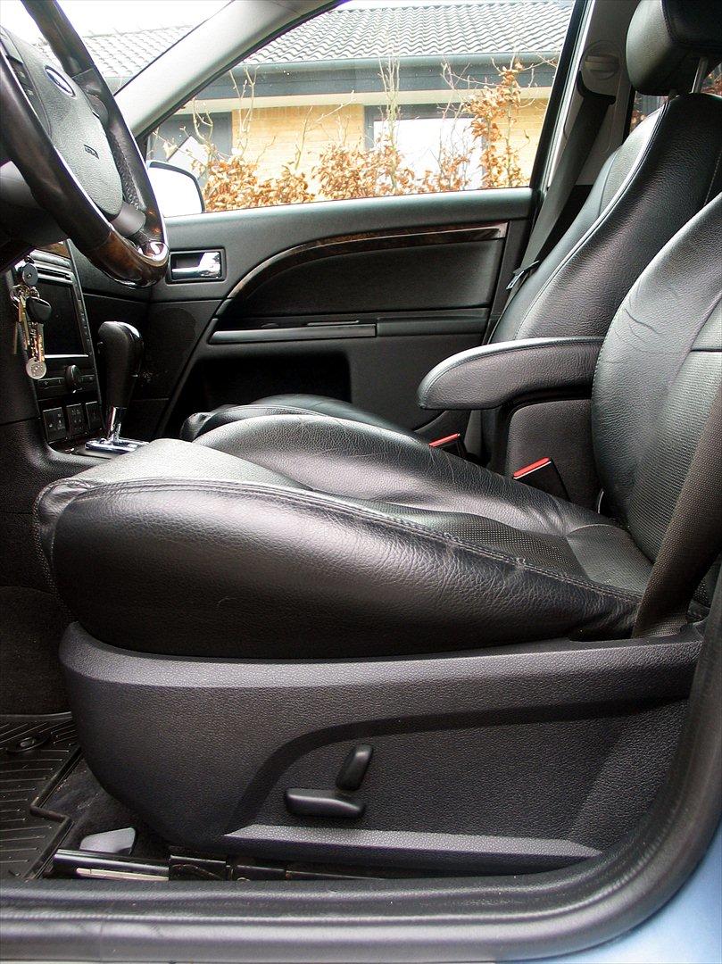 Ford Mondeo 2,0 TDCi Ghia X st.car Tiptronic billede 11