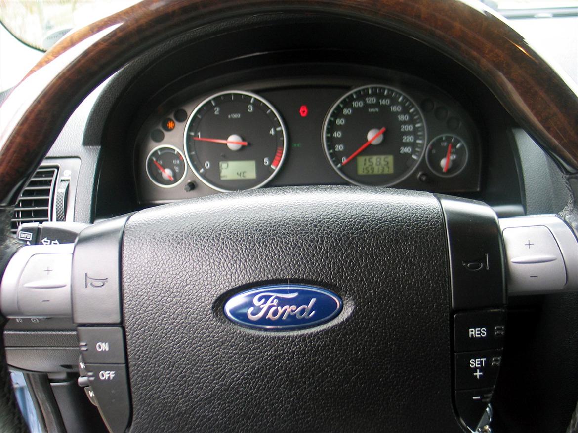 Ford Mondeo 2,0 TDCi Ghia X st.car Tiptronic - Bemærk ratgearskiftet. billede 17