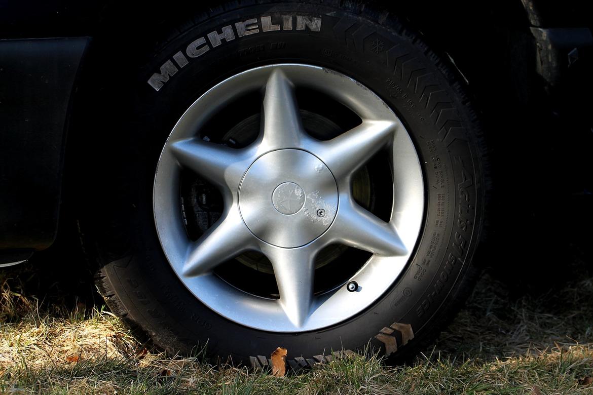 Chrysler voyager VAN leather edition - fælgene.. passer bilen godt... meeen lidt størrer kunne nok passe bedere billede 7