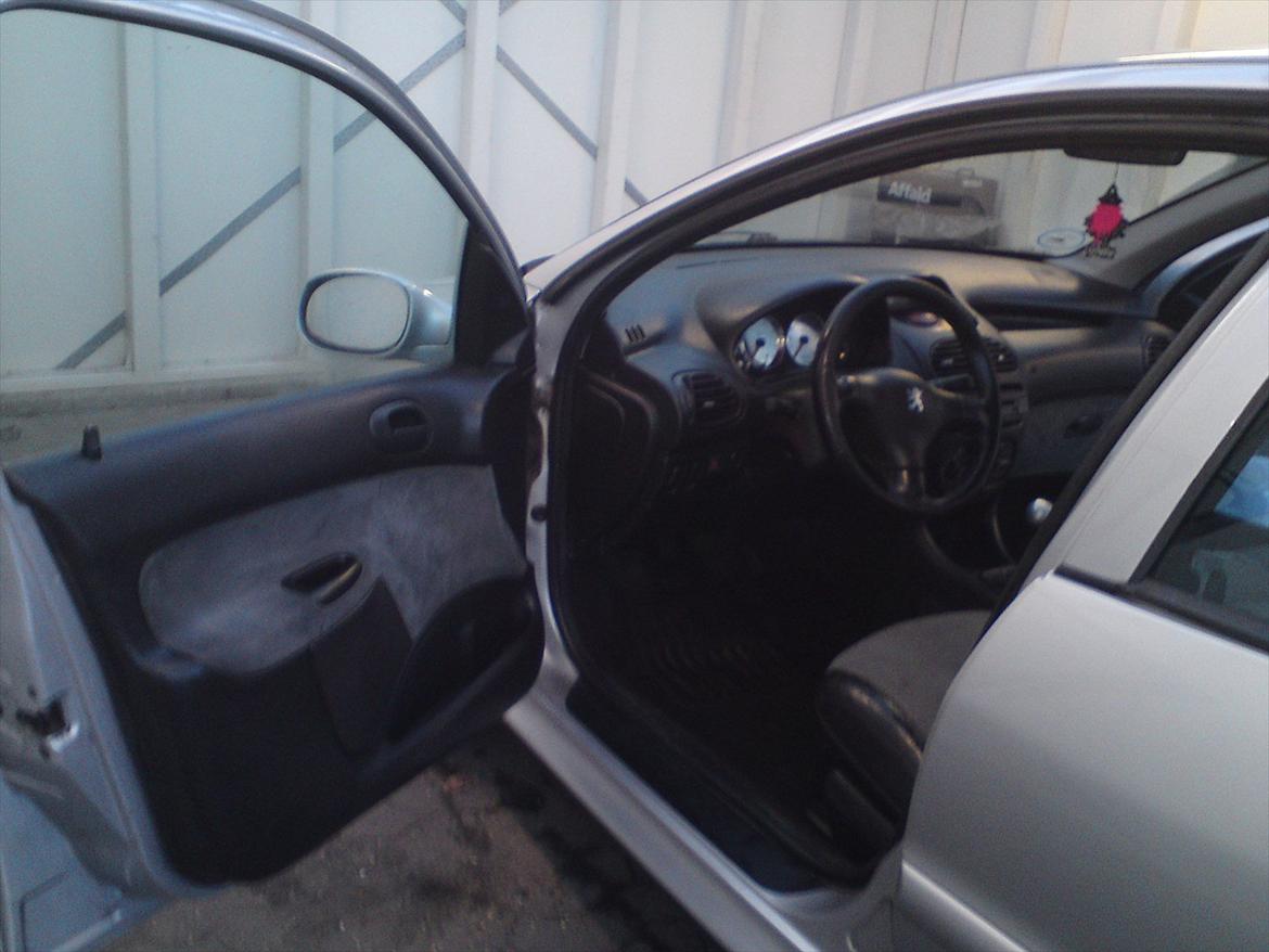 Peugeot 206 1.6 8v solgt billede 7