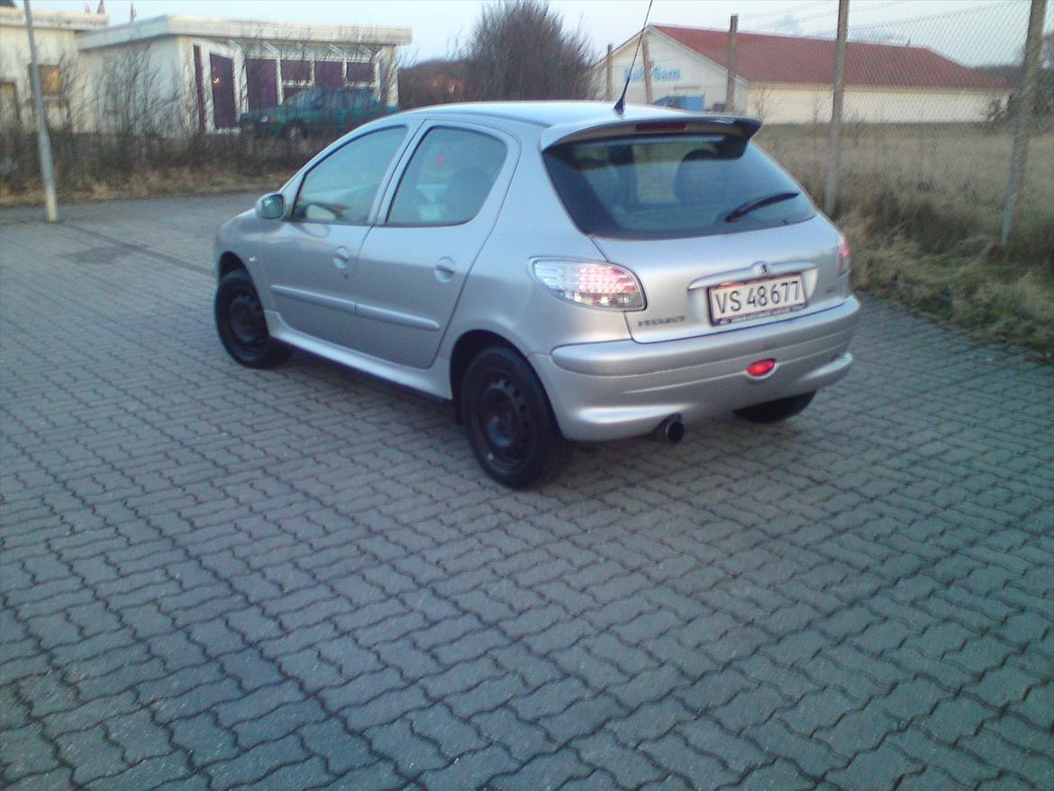 Peugeot 206 1.6 8v solgt billede 16