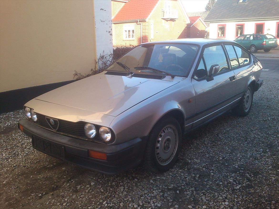 Alfa Romeo gtv 2,0 billede 1