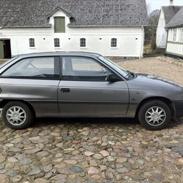 Opel Astra 1,6i