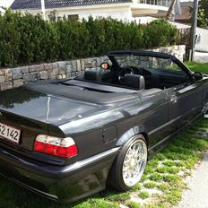 BMW e36 325i cabriolet 
