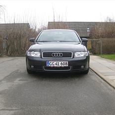 Audi A4 Limousine