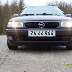 Opel astra f st.car