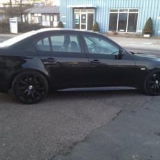 BMW E60 545i