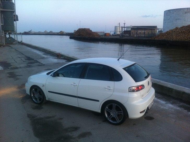 Seat Ibiza 1,8 FR 20VT 5d. SOLGT. billede 15