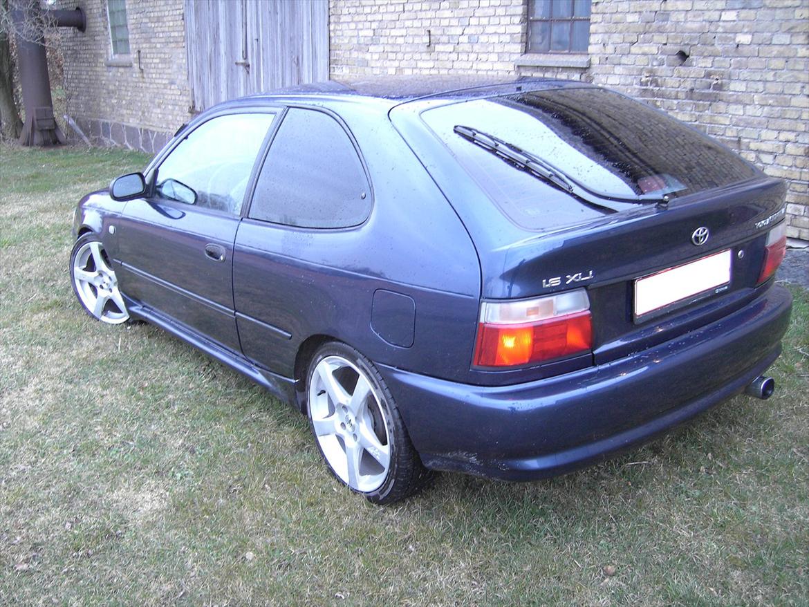 Toyota Corolla 1,6 XLI billede 10