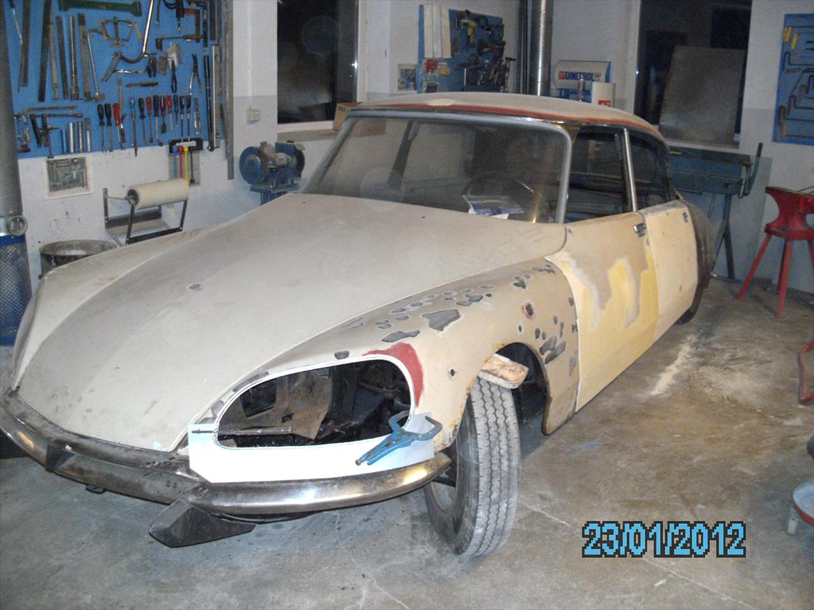 Citroën ds 20 - her er bilen ved at være klar til maler forår 2012 billede 5