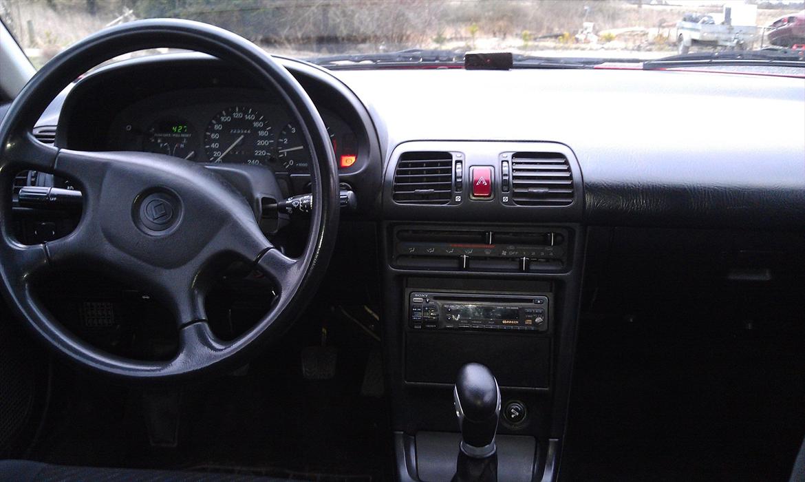 Mazda MX-3 billede 8