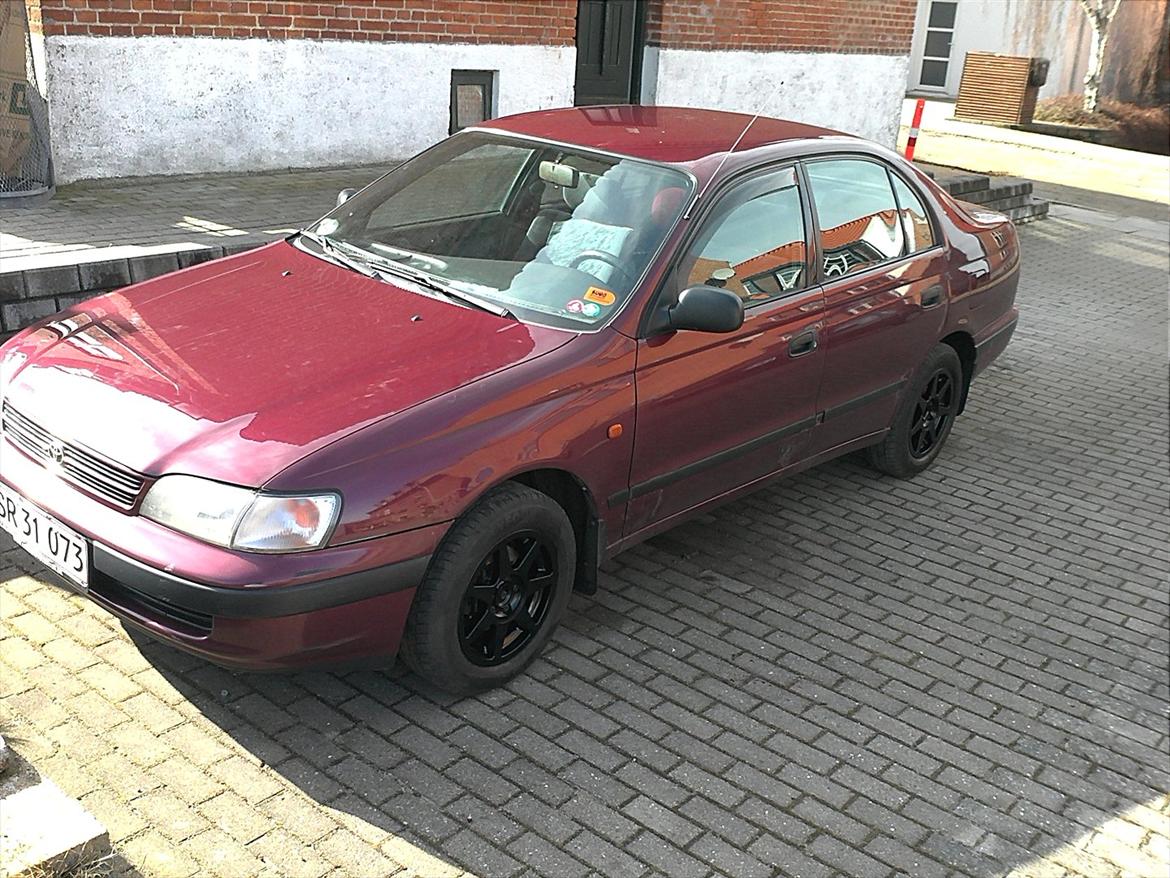 Toyota Carina E billede 2