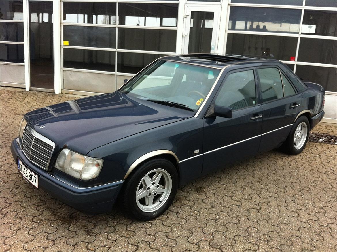 Mercedes Benz e200 billede 9