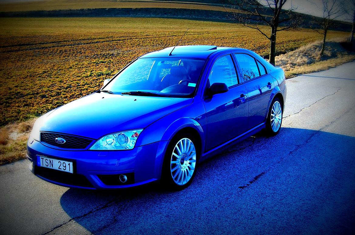 Ford Mondeo ST220 {Solgt} billede 2