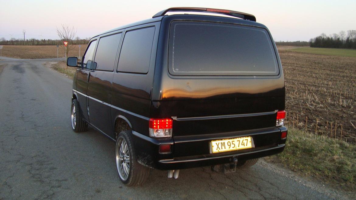 VW Transporter T4 2.4 billede 2