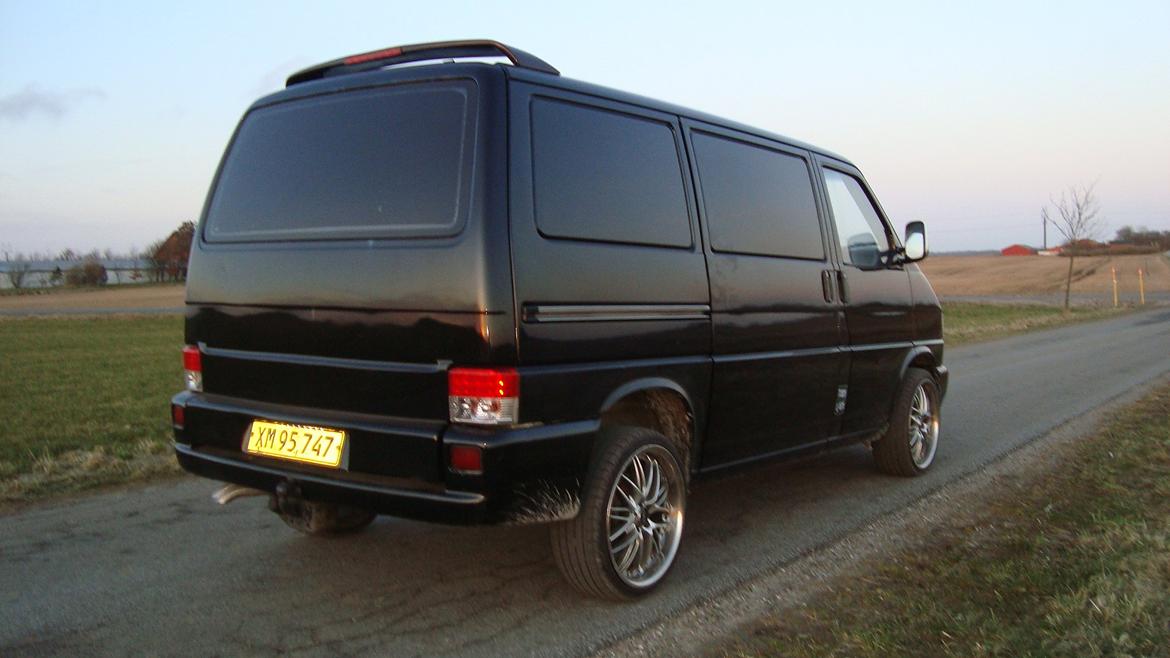 VW Transporter T4 2.4 billede 3