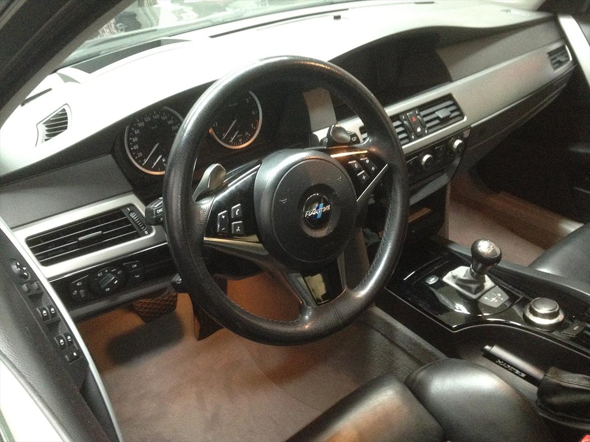 BMW E60 545i billede 6