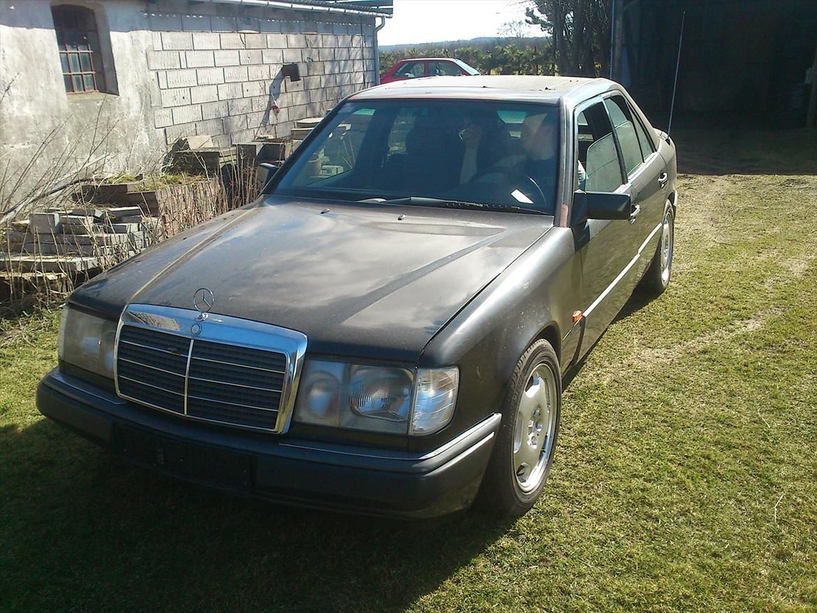 Mercedes Benz W124 billede 1