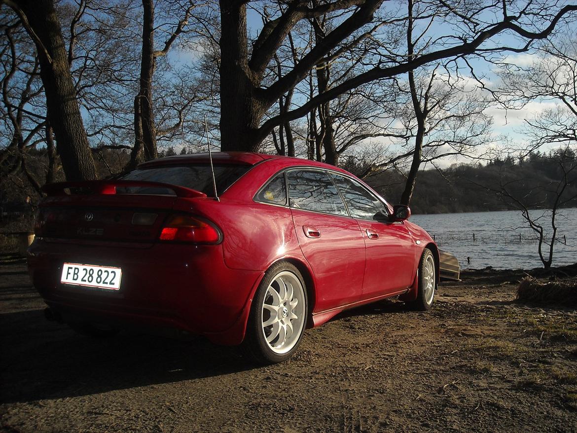 Mazda 323F 2.5 v6 billede 3