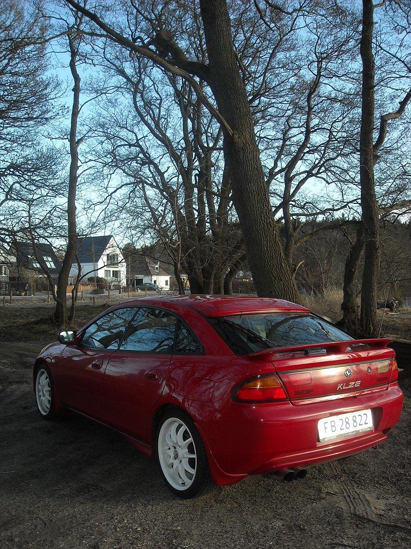 Mazda 323F 2.5 v6 billede 8