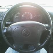 Opel Vectra a 2.5 V6