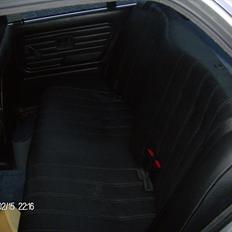 BMW E 30 325i Sedan (TOTAL SKADET)