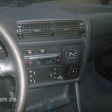 BMW E 30 325i Sedan (TOTAL SKADET)