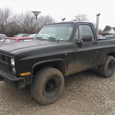 Chevrolet Army Blazer solgt