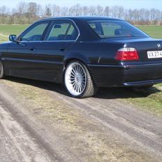 BMW 730i E38