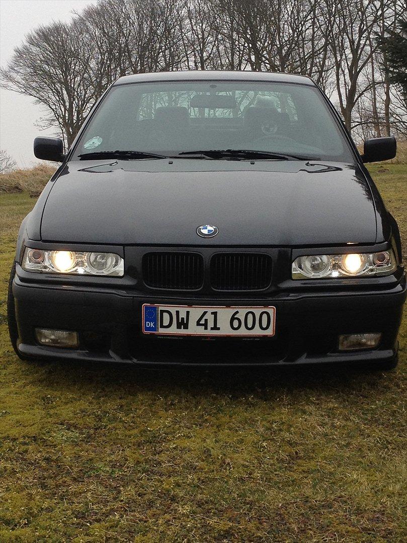 BMW 320 i E36 >>SOLGT<< billede 1