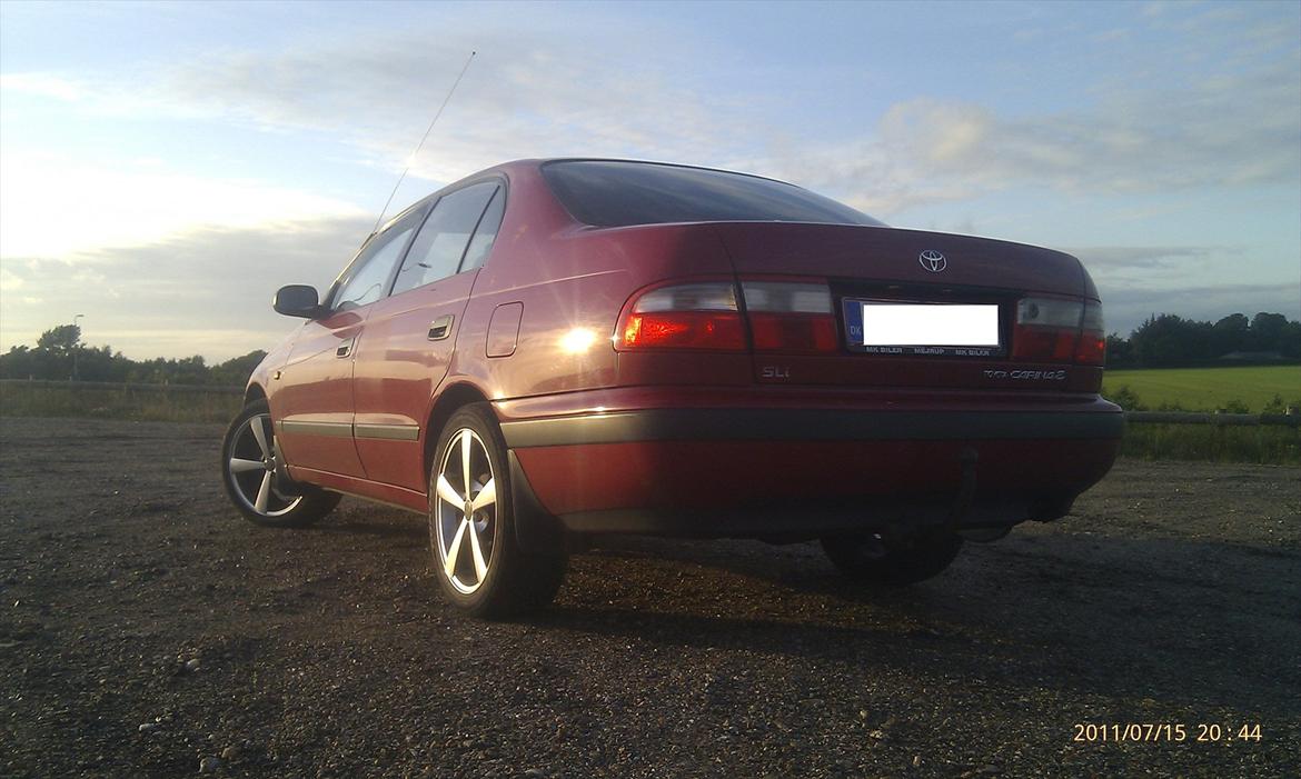 Toyota Carina E billede 1