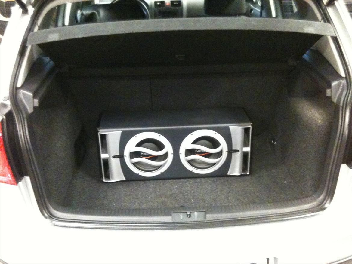 VW Golf V TDI - Trendline - Nyvasket bil, på en kort Fredag :) - Anlægget billede 7