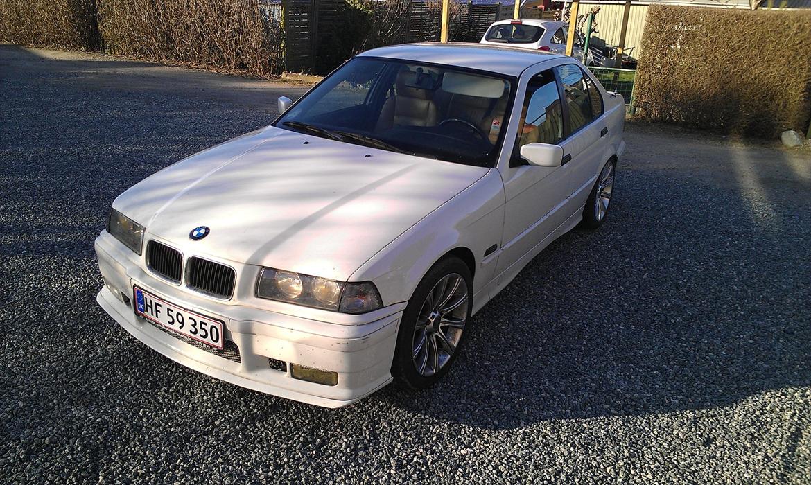 BMW e36 318i billede 1