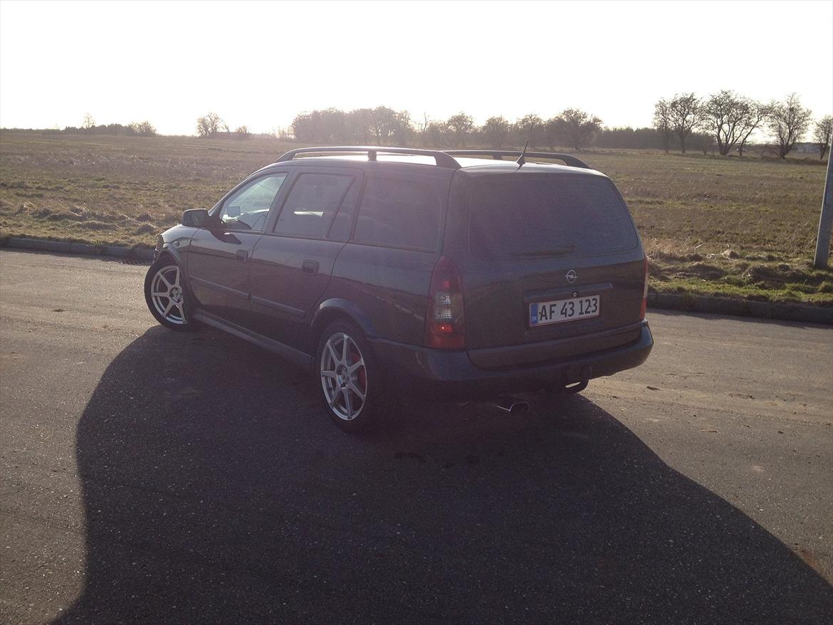 Opel Astra G st.car totalskadet billede 5