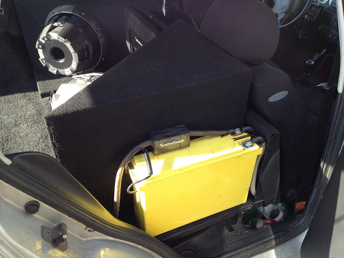 VW Golf 3 1,9 TDI van - ekstra forbrugs på 100 amp batteri til anlæget billede 8