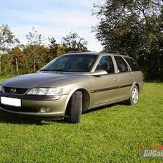 Opel vectra B, CD st.car